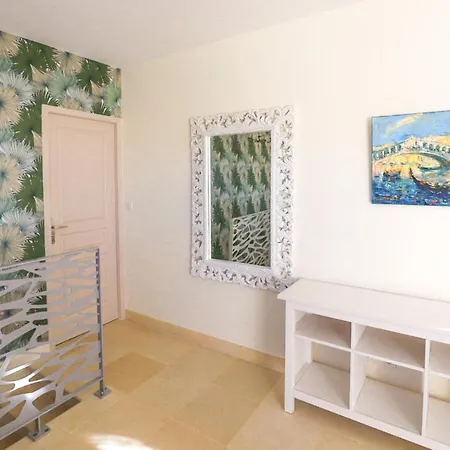 Oceanside Cap-ferret Villa