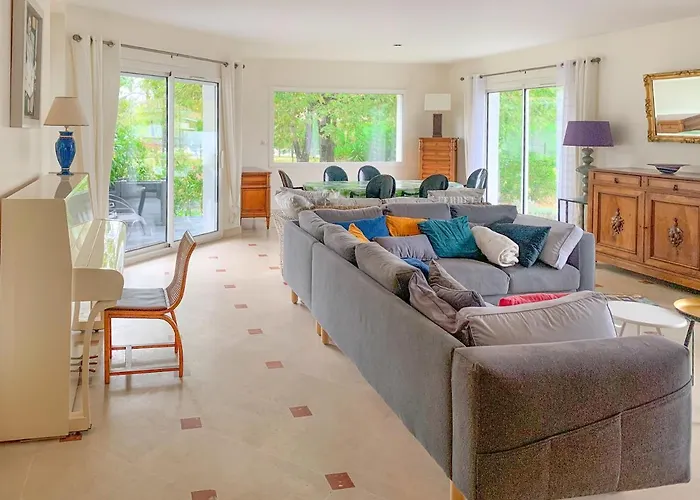 Oceanside Cap-ferret *